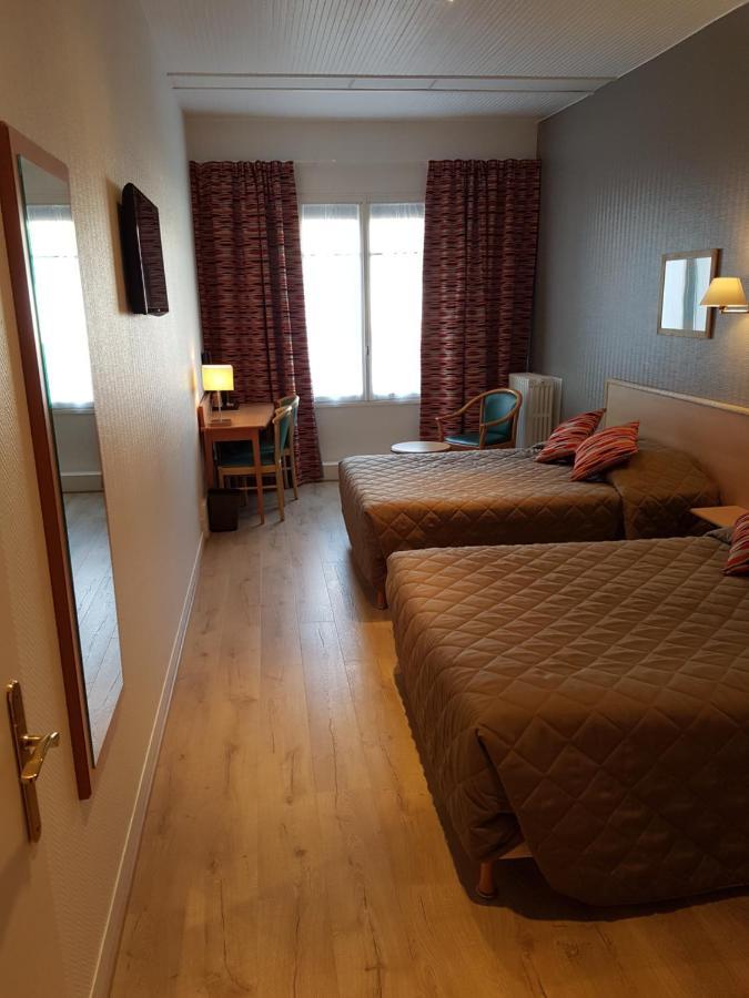 ורסאי Hotel Du Cheval Rouge מראה חיצוני תמונה