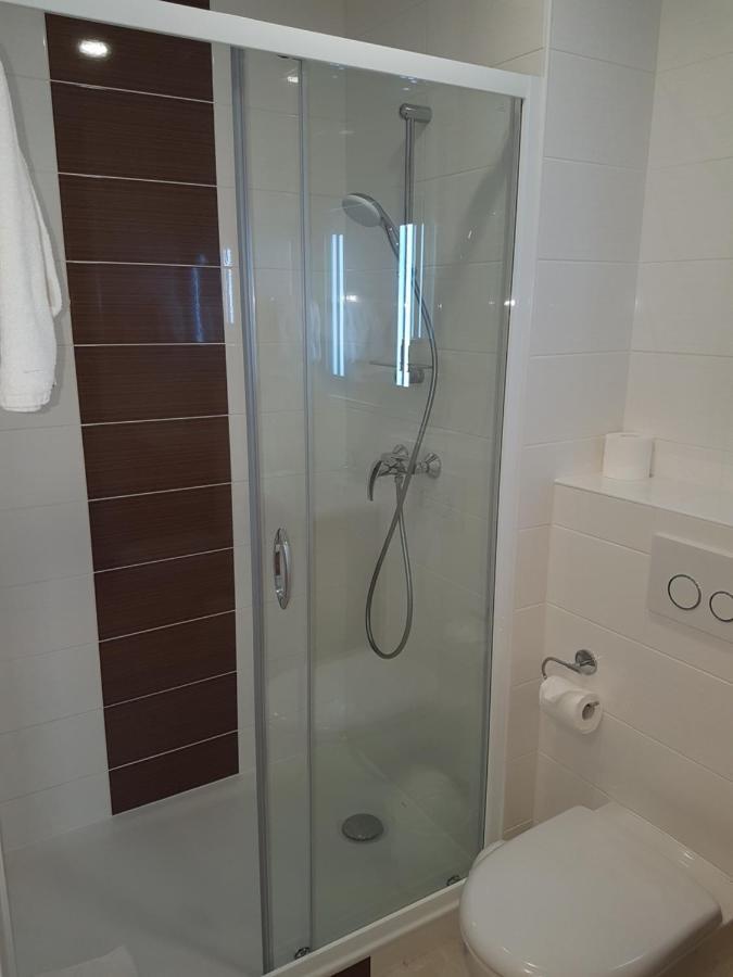 ורסאי Hotel Du Cheval Rouge מראה חיצוני תמונה