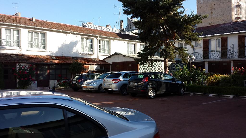 ורסאי Hotel Du Cheval Rouge מראה חיצוני תמונה