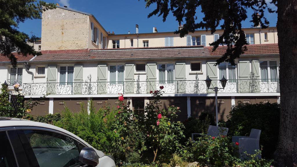 ורסאי Hotel Du Cheval Rouge מראה חיצוני תמונה