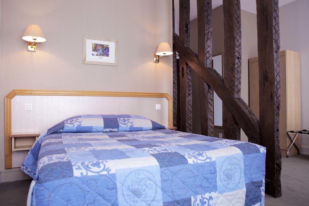 ורסאי Hotel Du Cheval Rouge מראה חיצוני תמונה